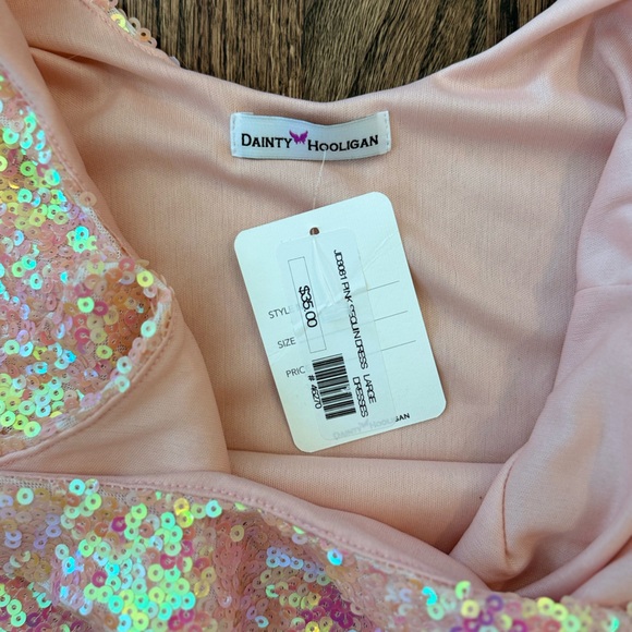 Dainty Hooligan NWT Pink Iridescent Sequin Stretch Dress Size Large - Picture 3 of 10